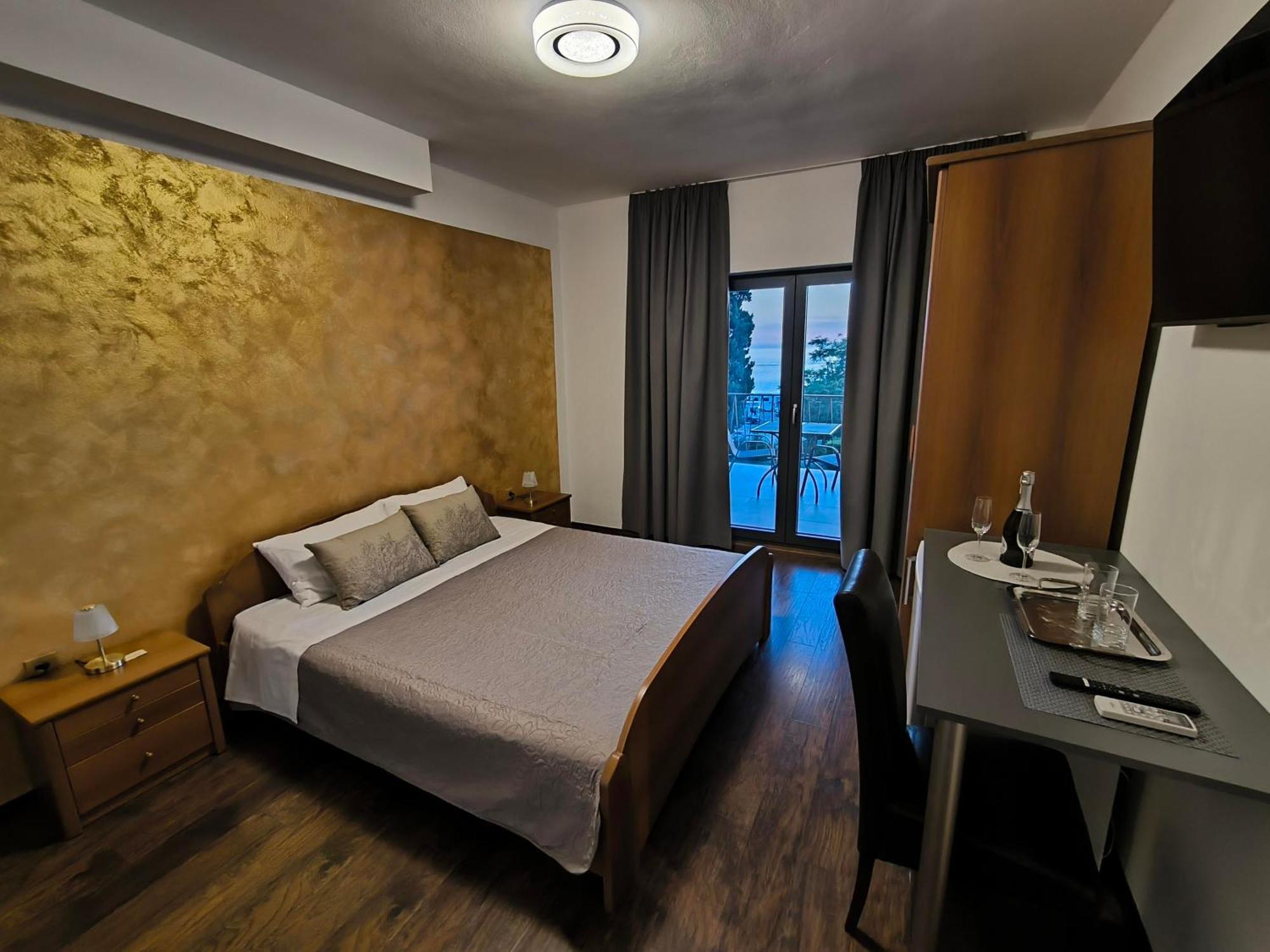 Rooms And Apartment Matika Rovinj Exterior foto