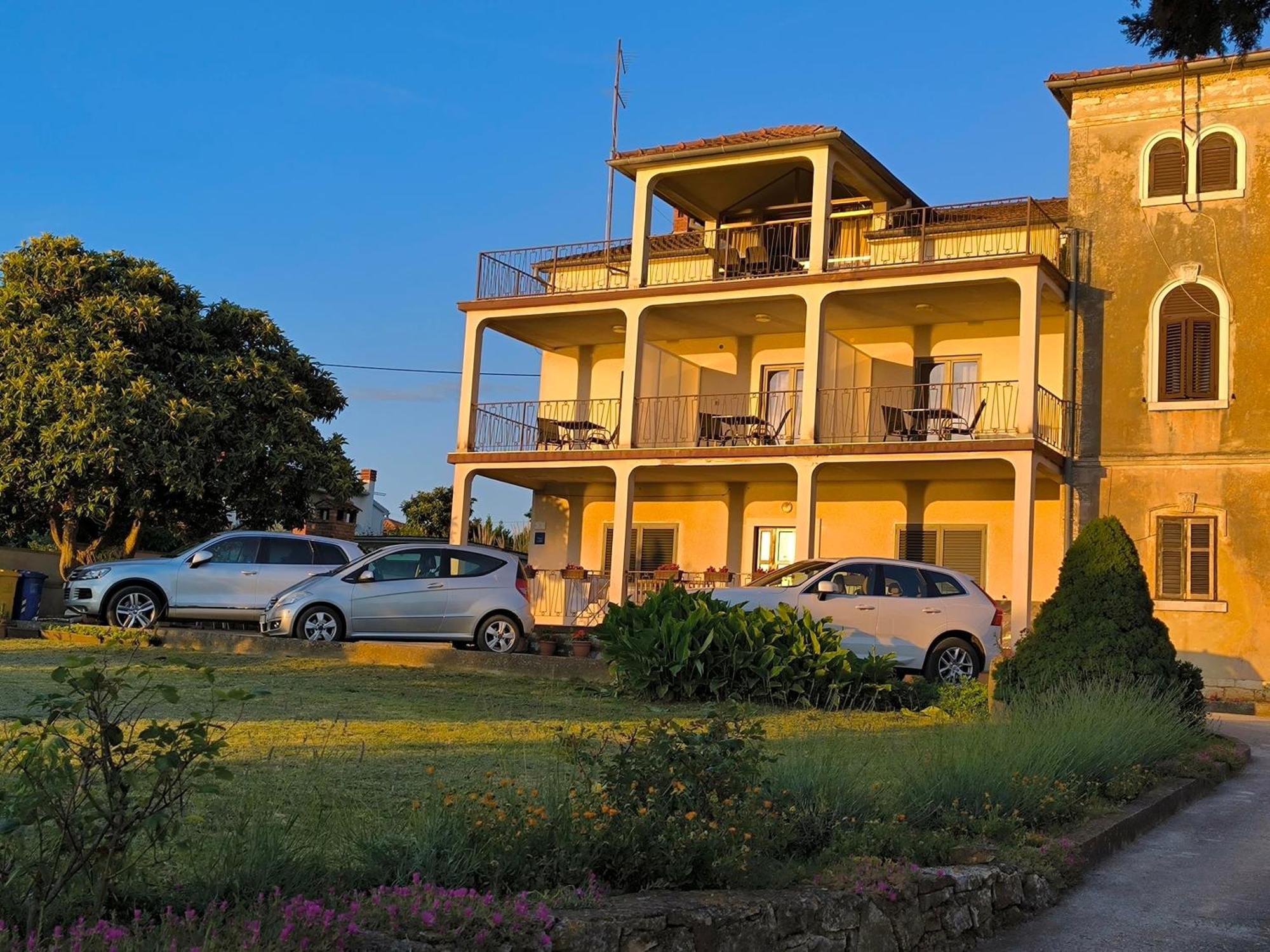 Rooms And Apartment Matika Rovinj Exterior foto